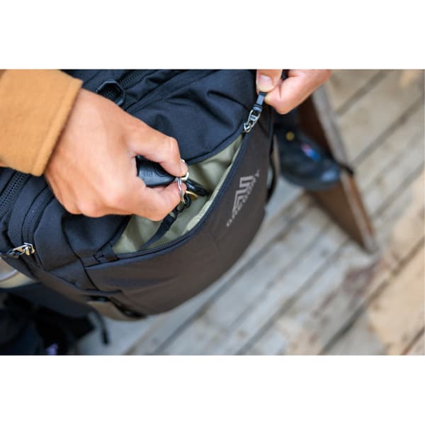 Border 30L Black Lichen, view: 6